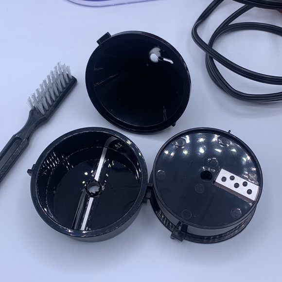 Wolfgang Puck 3 in 1 Red Electric Spiralizer Model BSPL0010 - Picture 9 of 12